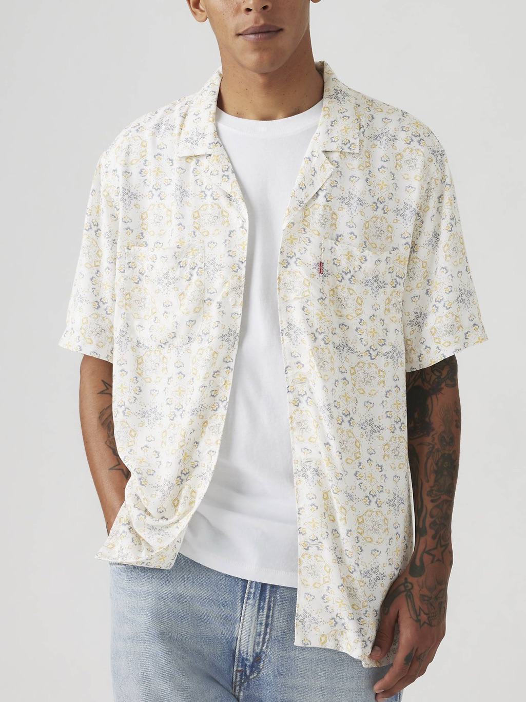Levi’s Men S Multi-Color Printed Short Sleeve Relaxed Fit Classic Camp Shirt Nwt